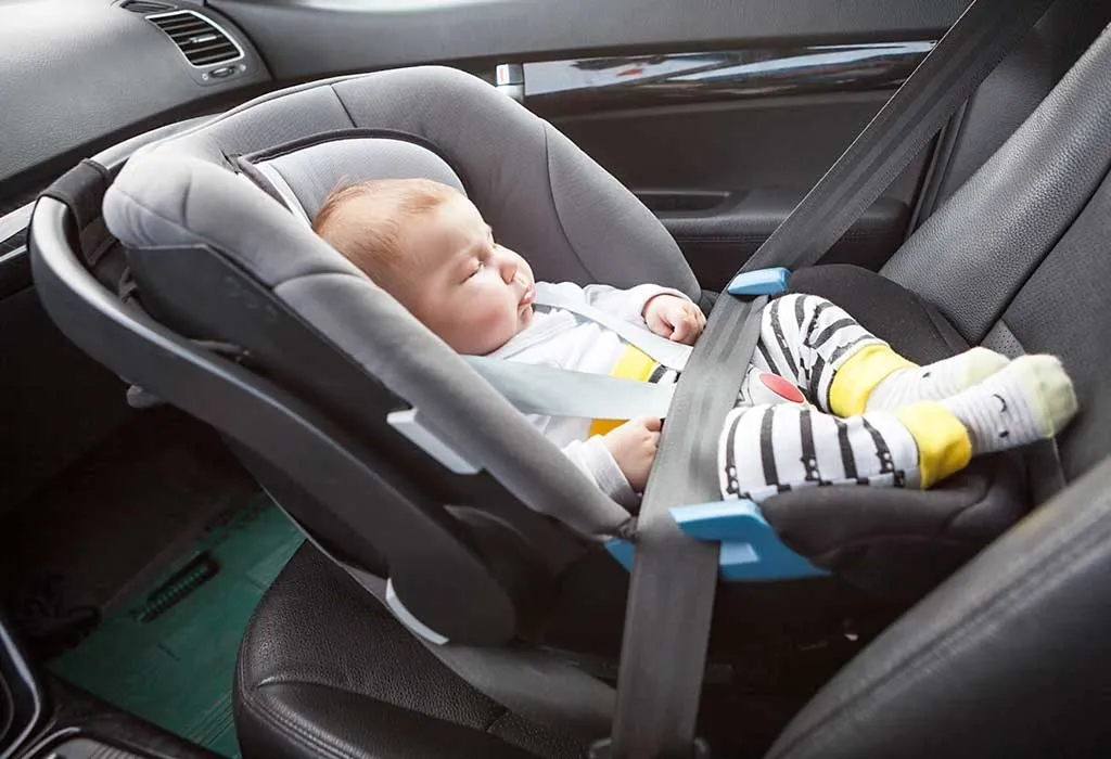 Bébé dos à la route jusqu'à quel âge